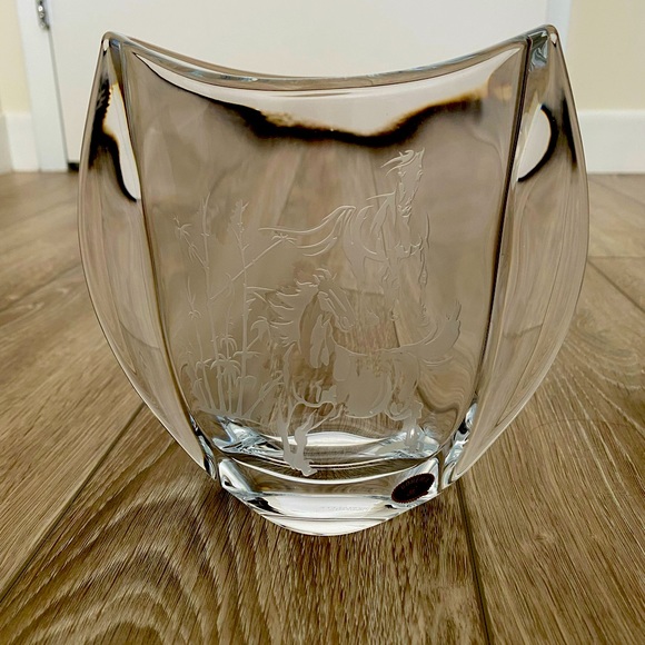 Crystal Vase - Picture 1 of 3